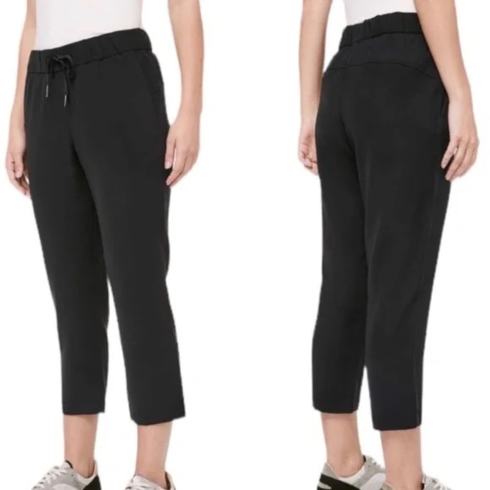 Lululemon On The Fly Crop - Woven 23”